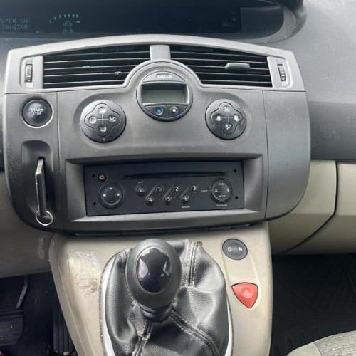 Vehicule-RENAULT-GRAND-SCENIC-2-PHASE-2-2006-85946a1697dfa4501368af824eefbff3763d4203e165bb9ab2beda23085f70c6_mtn.jpg