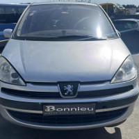 Vehicule-PEUGEOT-807-2004-b2112cc8c4dbb87c8a8b1b200763254a6e2db7d5340c68a6e2743f02f3dc2330_mtn.jpg