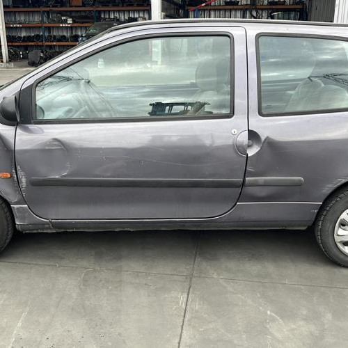 Vehicule-RENAULT-TWINGO-1-PHASE-1-1995-8e718e2d4d7b7ca0275632340b346978b88a19317d499e908c678f9b701b2272_mtn.jpg