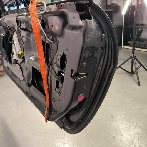 69211193-4db22bc9-d5f4-4f15-9494-d4b9b59b9b48-Piece-Porte-avant-droit-41517202076-BMW-SERIE-6-E64-CABRIO-PHASE-1-1df40121ac5fa646aec448ba6c70d6f884def10fd157435744e60d73c69e50e3_m.jpg