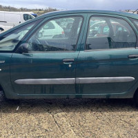 Vehicule-CITROEN-XSARA-PICASSO-PHASE-1-2000-8ed2bb25800b01912271a658b702f9aefbe286ba7cad5173dc63ebe0e8566e89_mtn.jpg