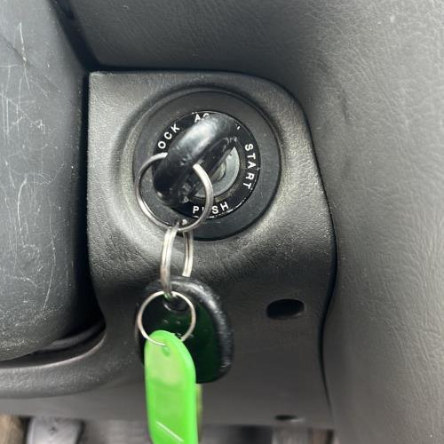Vehicule-HYUNDAI-SANTA-FE-1-2004-b8426aa0c54f76f7121a8bd52768dc2305d1bf069e6c995095bf767deb21a593_mtn.jpg