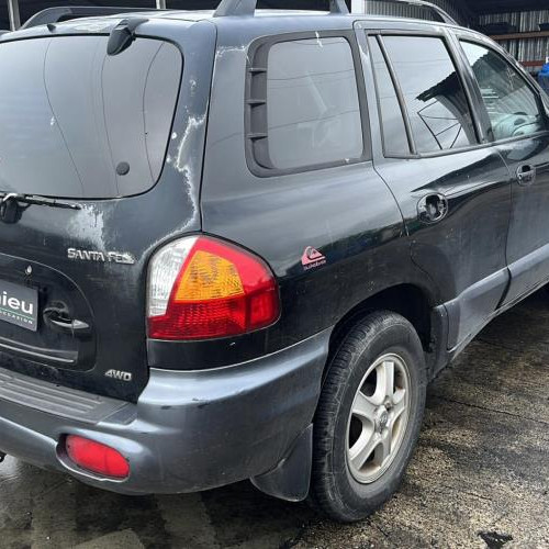 Vehicule-HYUNDAI-SANTA-FE-1-2004-6d8d1cb57b09c25ebcfac00d1e5879e9d28a0c3159d05192403c35947ac791fa_mtn.jpg