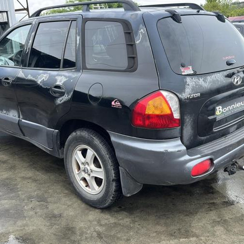 Vehicule-HYUNDAI-SANTA-FE-1-2004-9b9cf62dcb02eb548abeb00e0b123b03e9517100f7d856bc6116d1d09c434303_mtn.jpg