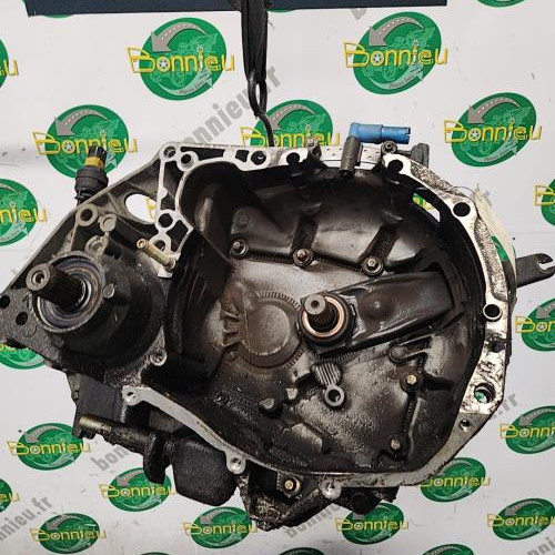 70194895-79fcdf11-e4d9-4f57-a821-17efb24b4bdf-Piece-Boite-de-vitesses-RENAULT-CLIO-2-PHASE-1-c4ffda64daae9b1e28a2347159758572cd487b6c03022b588727abfc9f796f86_m.jpg