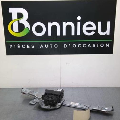 70403570-a69cf078-2c26-42ac-90a8-14e79a2a8399-Piece-70403570-Moteur-leve-vitre-avant-gauche-9816402180-PEUGEOT-208-1-PHASE-2-16-BLUE-HDI-8V-TURBO-f2419c78c10dba41471d38f0184a2a8726193d99da4feeadaa7c5b4a12041567_m.jpg
