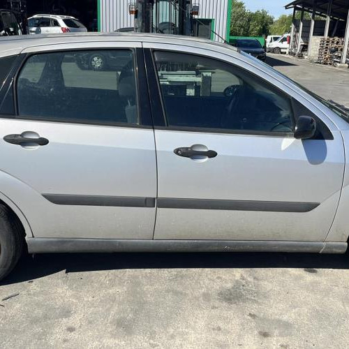 Vehicule-FORD-FOCUS-1-1999-cf9c47bd27c3d266bbc9649a1936eb9baec4987cb64d411b060de659d0c25181_mtn.jpg