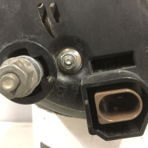 70585936-289f42a1-9cb5-4313-9679-deeaa991e694-Piece-Alternateur-52067418-JEEP-COMPASS-2-PHASE-1-cc25c696f01de83a7c724c8b26272bccd8a47f08ed02dffa3b3b131a7840529b_m.jpg