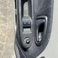 Vehicule-RENAULT-CLIO-2-PHASE-2-2003-1783a86b094135de04c9c93a7b84e0195fda5222577a20e04389171f09625728_mtn.jpg