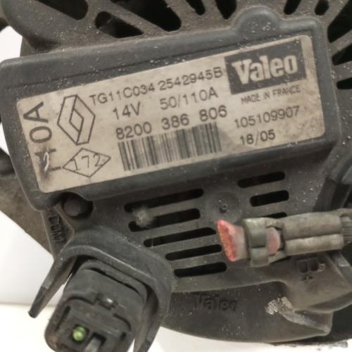 70768504-de1732f1-32b5-4083-86e7-db5e0f00e148-Piece-Alternateur-8200373636-RENAULT-CLIO-2-PHASE-2-4e8a40ab02ccf439edcd0e5ad36bf75aae2e0d79eb83bd262d7761e93362c433_m.jpg