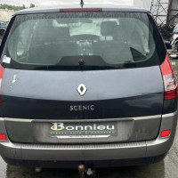 Vehicule-RENAULT-GRAND-SCENIC-2-PHASE-1-2005-939a0f8ccd972c62480bf1fccb68274d1559b68cac0d1c3af087c89ee3cdca66_mtn.jpg