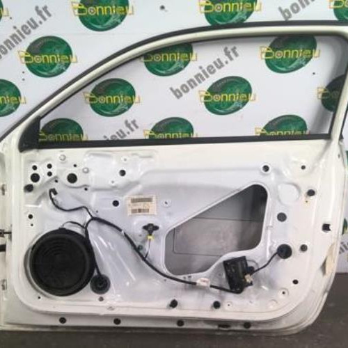 Vehicule-AUDI-A1-1-PHASE-1-2011-f02fddd9a7d5061c39da285eb0a8ce9277ead39acf4d18b2d91a5d4f1da5c35c_mtn.jpg