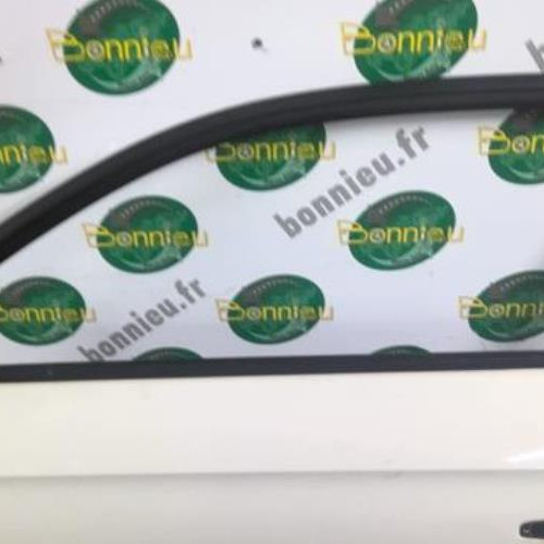 Vehicule-AUDI-A1-1-PHASE-1-2011-6afa1e23d99697240a8dea2bd306258850d8afe58eca60ef72e5a0087d14a19a_mtn.jpg