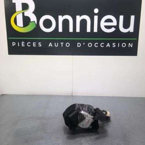 Vehicule-AUDI-A1-1-PHASE-1-2011-6afa1e23d99697240a8dea2bd306258850d8afe58eca60ef72e5a0087d14a19a_mtn.jpg