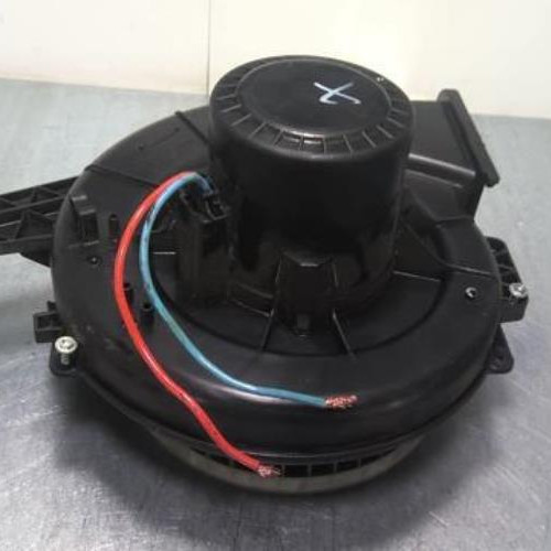 Vehicule-AUDI-A1-1-PHASE-1-2011-59f0011b38d52889bd5f786df3a517dd9e783e8ec53212411757668227b74f6a_mtn.jpg