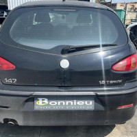 Vehicule-ALFA-ROMEO-147-PHASE-1-2004-2e3d809b5204386c73e598d6a8072771f817873be780fcf11b1701869e569083_mtn.jpg