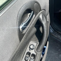 Vehicule-ALFA-ROMEO-147-PHASE-1-2004-8d15907f6c776d6860d8416229bdd499f8d952ddca73be09f1ab5521417bad7c_mtn.jpg