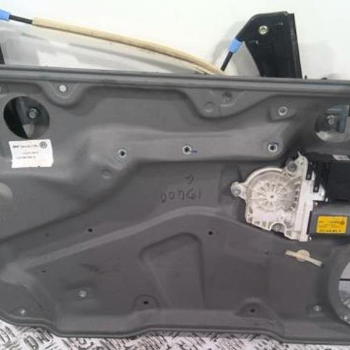 Moteur leve vitre avant gauche