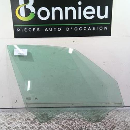 Vitre avant droit