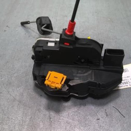 71265223-a8b5f96d-5cc9-44ed-b3ab-54ece1e63fd8-Piece-71265223-Fermeture-centralisee-arriere-gauche-13579557-OPEL-ZAFIRA-TOURER-C-PHASE-2-16-CDTI-16V-TURBO-68538529868bb4fcf9f2770567d66537c6b7a6fce04ec4405eceed6ada16c5f8_m.jpg