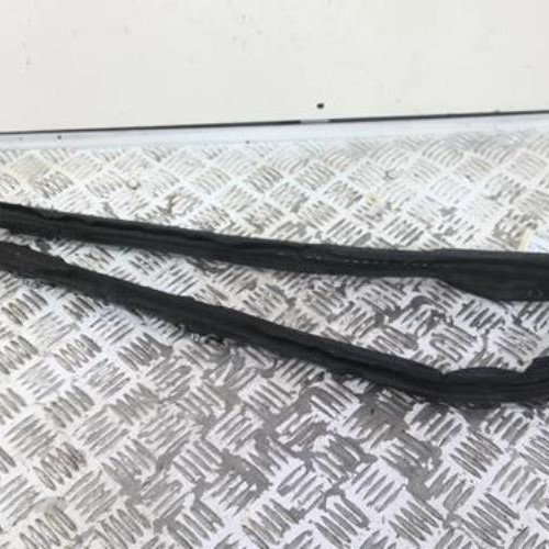 71428895-52cfffd8-2bb7-44c7-bc25-c14e8889ddcb-Piece-71428895-Air-bag-rideau-gauche-9800483280-CITROEN-C4-PICASSO-2-PHASE-1-16-HDI-8V-TURBO-36673170c2ac2c32696e9be98995e38e3d9d264f64eda1d7edf6322148e43668_m.jpg