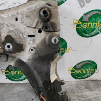 Piece-Berceau-avant-8200766078-RENAULT-CLIO-3-PHASE-2-f0c824a2cf57fa19010c088091bd16919c120deaf6f10c05eeba7ec465d15751_mtn.jpg