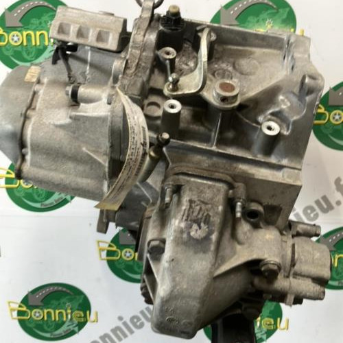 Piece-Boite-de-vitesses-1643634980-PEUGEOT-208-1-PHASE-2-0caacddbb0083709293ed765b432d56efe8dc7765692c93d4f45e62ed602f7ea_mtn.jpg