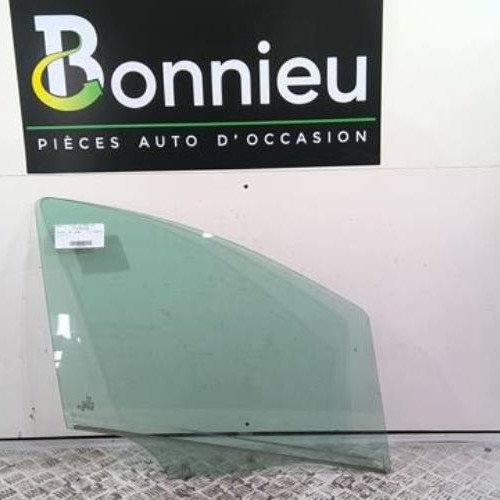 71575432-407a34ff-c76f-4d25-96af-1f459e937768-Piece-71575432-Vitre-avant-droit-9202H3-PEUGEOT-207-PHASE-1-14i-8V-3e80f2f9ac3203af4b9181d3820dff7b80f51329e27aaa77b1b6622909fcea16_m.jpg