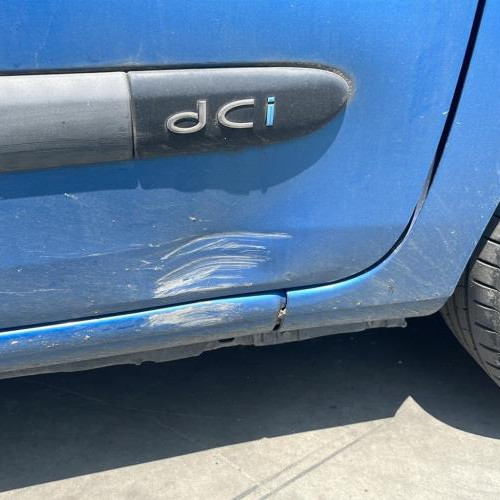 Vehicule-RENAULT-CLIO-2-PHASE-2-2003-4f99ef98c543f94267d0d5baf7623b20b698fe3480486f91a8eac7d7c45a40f4_mtn.jpg