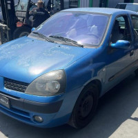 Vehicule-RENAULT-CLIO-2-PHASE-2-2003-2772c070993907e2fb9c33c7d82081c34b42ca2559b622d897b7c1d19cecf04f_mtn.jpg