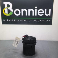 71633236-897cd4b7-97ed-4d19-8674-92fb98c4b48b-Piece-71633236-Ventilateur-chauffage-1608182080-PEUGEOT-208-1-PHASE-2-16-BLUE-HDI-8V-TURBO-b3473448900fee8c2933308a5de24df9748ef218e4441be33bacbb5cd550abd7_m.jpg
