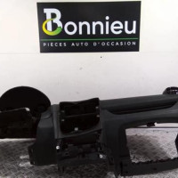 71642173-7106a003-4c96-423e-9d9b-34f68bc987d7-Piece-71642173-Planche-de-bord-complete-681002397R-RENAULT-CLIO-4-PHASE-1-15-DCI-8V-TURBO-ead1e00c13bbac9fce02031936f44146a1d1a18d4be5e9fad0cb7a67c524bb09_m.jpg