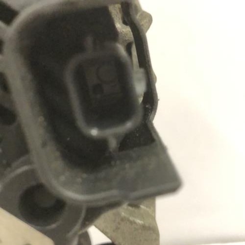 71642242-ed16cd43-22c1-457f-82a3-4072809d6694-Piece-Alternateur-231007281R-RENAULT-CLIO-4-PHASE-1-def3da9a6a744052a26f3381b12c743bbf34a5b75e3f852c174e4a2220140d12_m.jpg