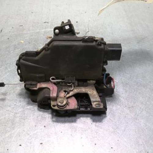 71879331-1204c1de-f375-4af4-91ae-ce9ca3401f4e-Piece-71879331-Fermeture-centralisee-avant-droit-6X1837014H-VOLKSWAGEN-GOLF-4-19-TDI-8V-TURBO-6359e9f0c3c1aaeacf653bb6ec1a9842d285a8d55e1ff1a05c5e1de760472c1a_m.jpg