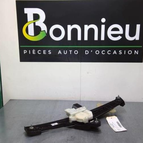 72887401-28b6e088-eb82-4848-b609-6e53e07b5271-Piece-72887401-Moteur-leve-vitre-avant-gauche-807216723R-RENAULT-CLIO-5-15-BLUE-DCI-8V-TURBO-7d870e8387459b3f3a4c882ee3a30702e4e61453172fa92192203e82c65d3d46_m.jpg