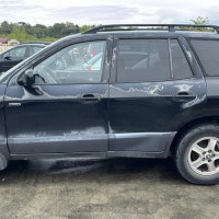 Vehicule-HYUNDAI-SANTA-FE-1-2004-3771e2b6c1f313460bf09c78c2be198467ab9f75ca195c26351fd06a3f68422f_mtn.jpg