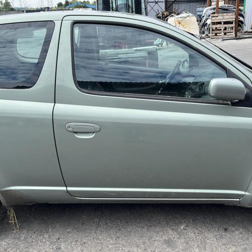 Vehicule-TOYOTA-YARIS-1-PHASE-2-2005-70110520c6d86c67e6141b57f0504aea61b042fb9cc43ab274942bbc1761e035_mtn.jpg