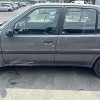 Vehicule-PEUGEOT-106-PHASE-1-1995-b93b699e803da99daf12b20149c94327f36cb72110858bb408576dbdac8cc52e_mtn.jpg
