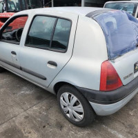 Vehicule-RENAULT-CLIO-2-PHASE-1-2000-9b7ec4f6b830279811691aa7d59513d620a9d76fb97a2e6285a2224cf2405f49_mtn.jpg