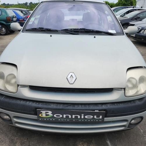 Vehicule-RENAULT-CLIO-2-PHASE-1-2000-36c9f7c52c825b04caabe95e92aa4e2d010022a02fc54af79563cbd47d3968a2_mtn.jpg