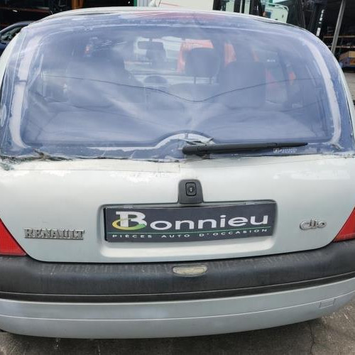Vehicule-RENAULT-CLIO-2-PHASE-1-2000-2d47c774965ce266bbe7be6ee3816710ed8ae5eafe590f167266266f38a3e414_mtn.jpg