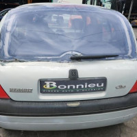 Vehicule-RENAULT-CLIO-2-PHASE-1-2000-2d47c774965ce266bbe7be6ee3816710ed8ae5eafe590f167266266f38a3e414_mtn.jpg