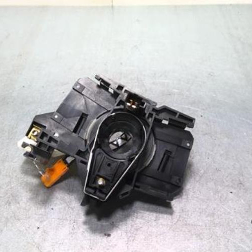 73165373-9dc6d4d0-a189-4e22-8d85-4dfa89c70289-Piece-73165373-Contacteur-tournant-7701045279-RENAULT-CLIO-2-PHASE-1-14i-16V-f12e2180b9b2066c77e58eb76481479fd9d8d2a8ec2e3556efa40e21ca38d549_m.jpg