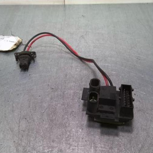 73167458-c3e02cd4-a19b-4536-a712-b447a986361e-Piece-73167458-Resistance-chauffage-7701206351-RENAULT-CLIO-2-PHASE-1-14i-16V-362765f9cd985521a1cec5e3e7a3ebf53c3a99ffb05b0d053d732b1a1be06cf0_m.jpg
