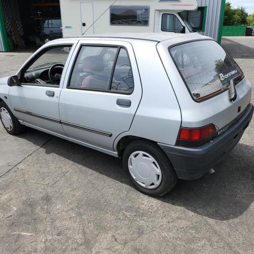 Vehicule-RENAULT--1992-be9a2947468b444daf038411f8af114cc343477c3f81c32d9501ac697ee99bed_mtn.jpg