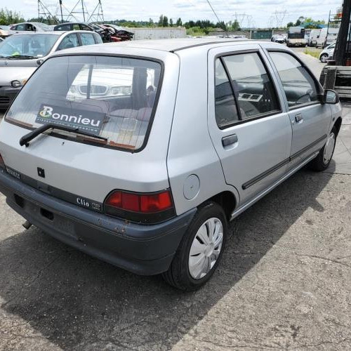 Vehicule-RENAULT--1992-e069116c4077d0bf8f26cb2ecd0532f040ed0316fe84da0b579201561c1e0c60_mtn.jpg