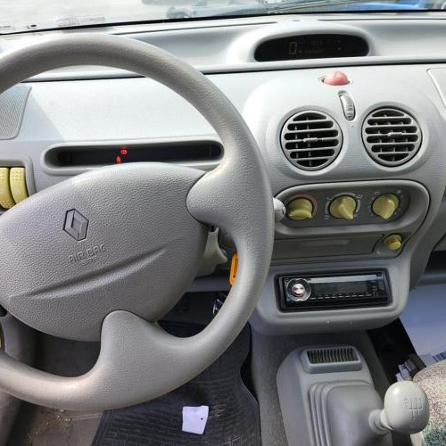 Vehicule-RENAULT-TWINGO-1-PHASE-2-1999-00a0207ebc80e785b8722f47d18650751fa93ae9ac2ae4c704fd188fa80b3d38_mtn.jpg