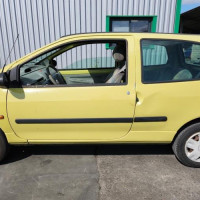 Vehicule-RENAULT-TWINGO-1-PHASE-2-1999-393d03ebd115812ac13b0f23e1fc52bbf34149481e61616b8bb8b1a782b8537a_mtn.jpg