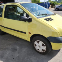 Vehicule-RENAULT-TWINGO-1-PHASE-2-1999-962e4938df3b765d308a6caa288c6cc5a3d36b582695e2f5ccbf6f197458e5af_mtn.jpg