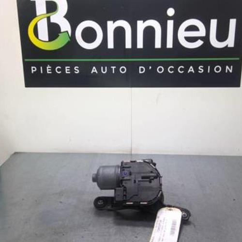 Moteur essuie glace avant droit